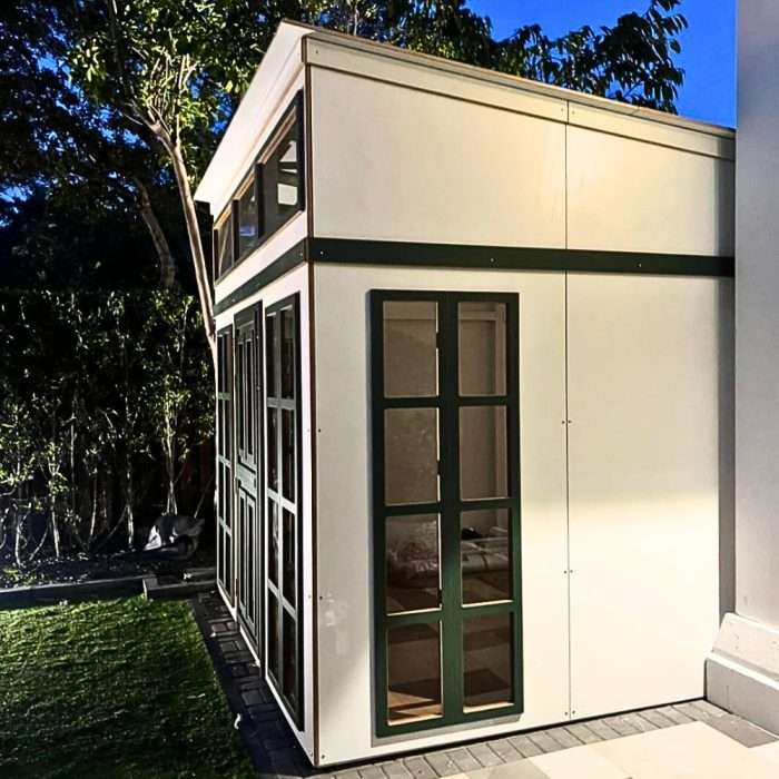 PLAH195 - Pool Side Play House